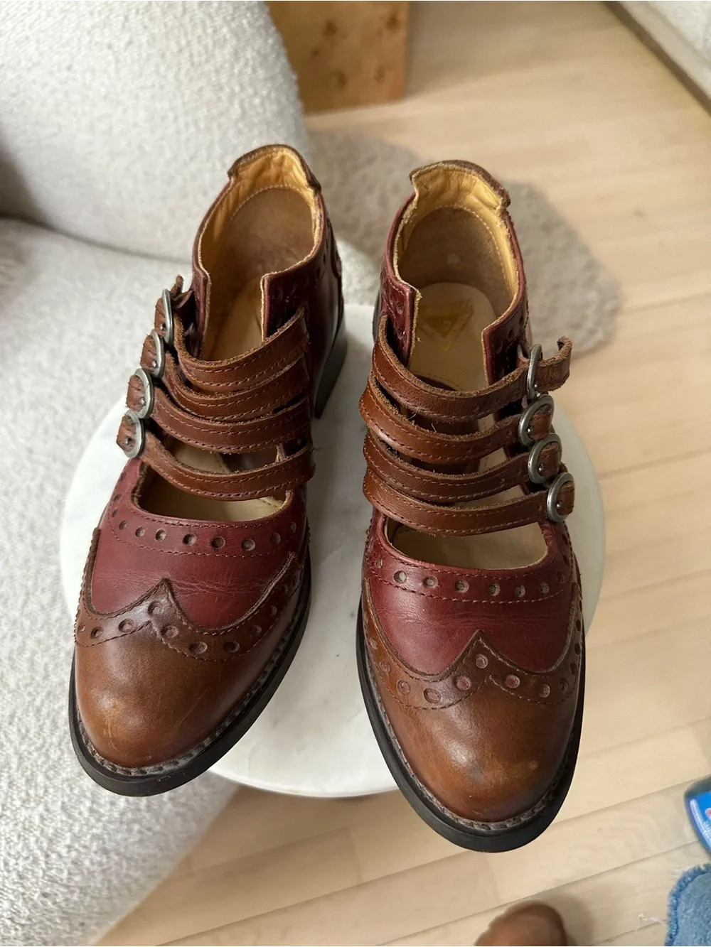 JOHN FLUEVOG ADRIANS: ALLI 4-BUCKLE MARY JANE BROGUE WINGTIP SHOES US 6 - Picture 6 of 9